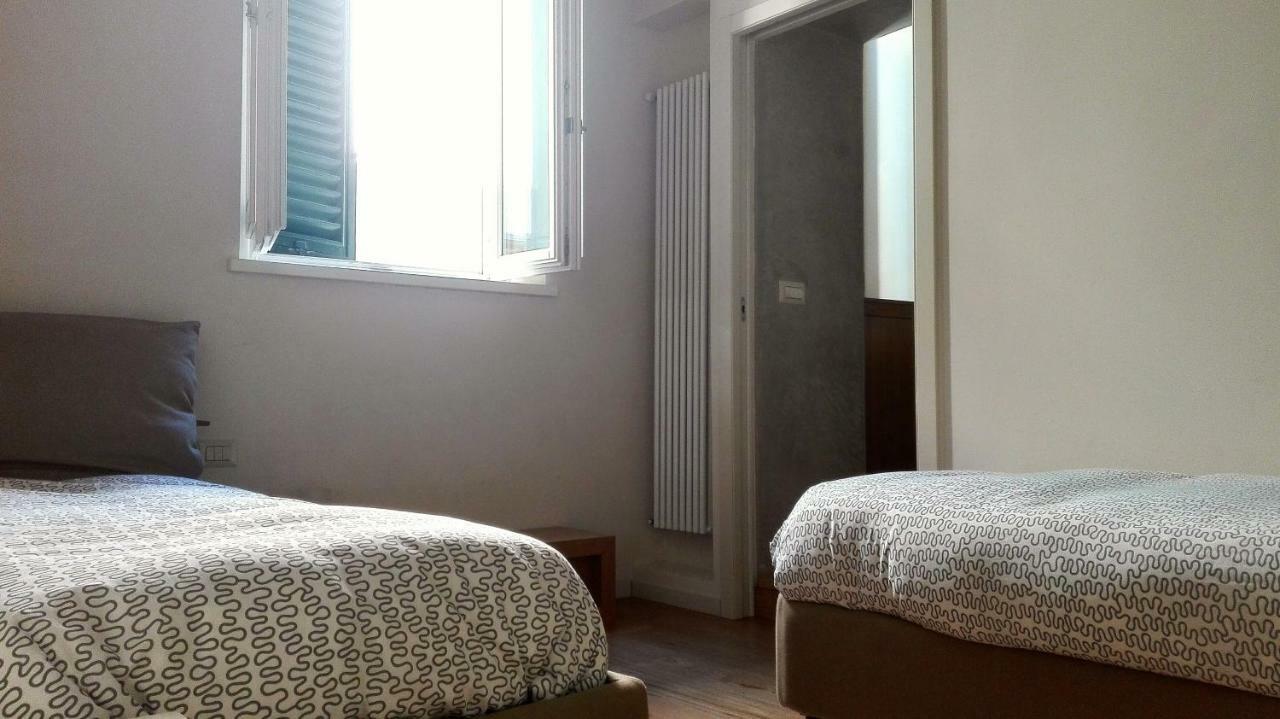 Appartamento Moderno In Centro Storico Λούκα Εξωτερικό φωτογραφία